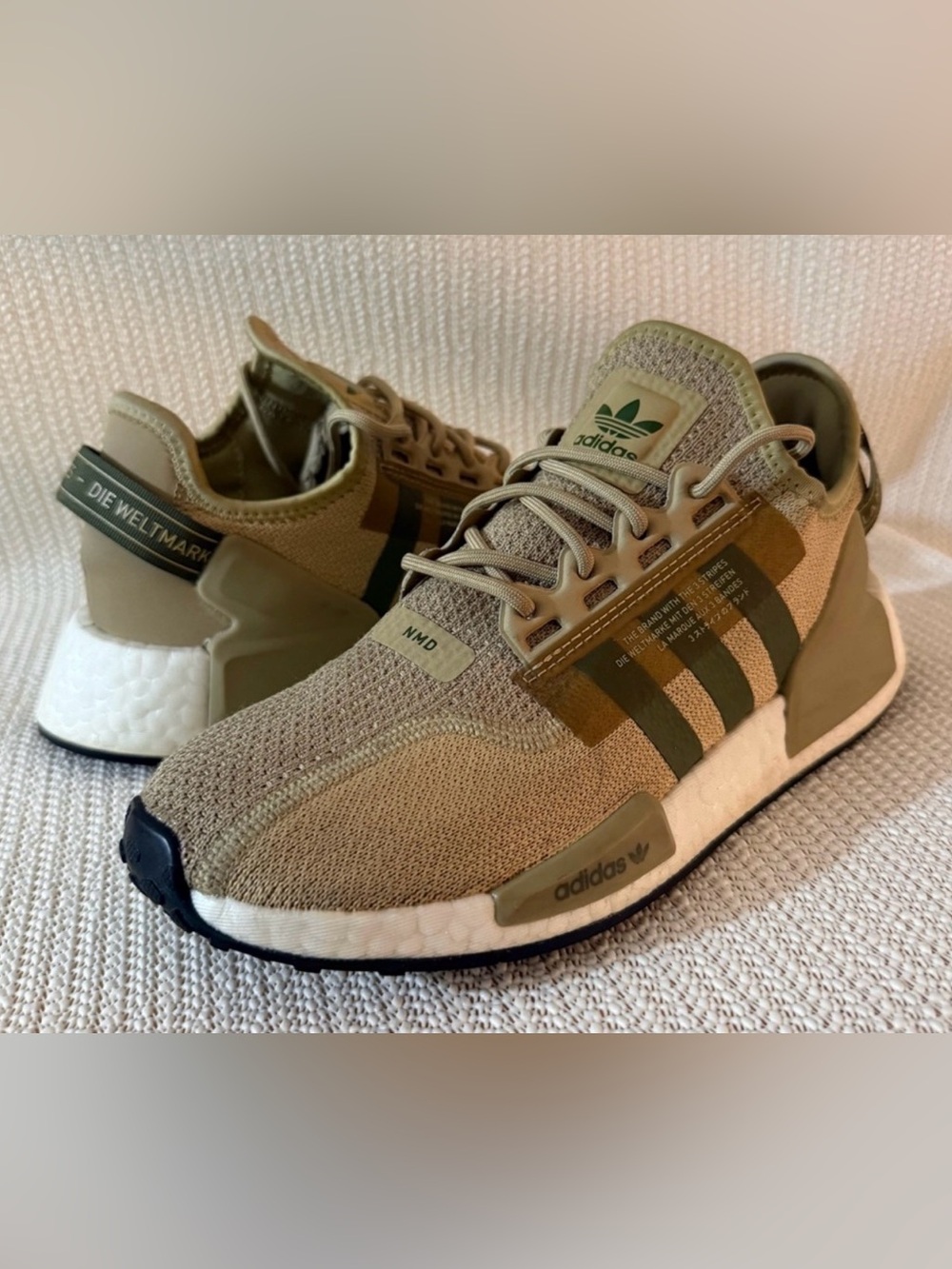 Adidas NMD R1 V2 GY1398 Men’s 6.5 Beige Tone Focus Olive Boost Sneakers